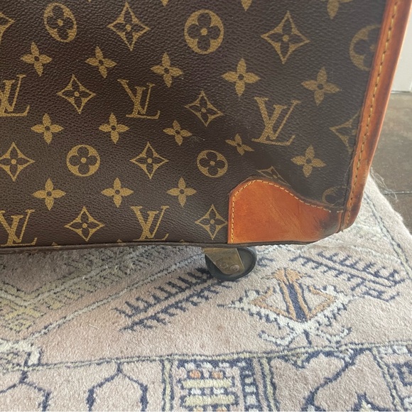 Authentic LV Pullman Suitcase - Picture 7 of 16